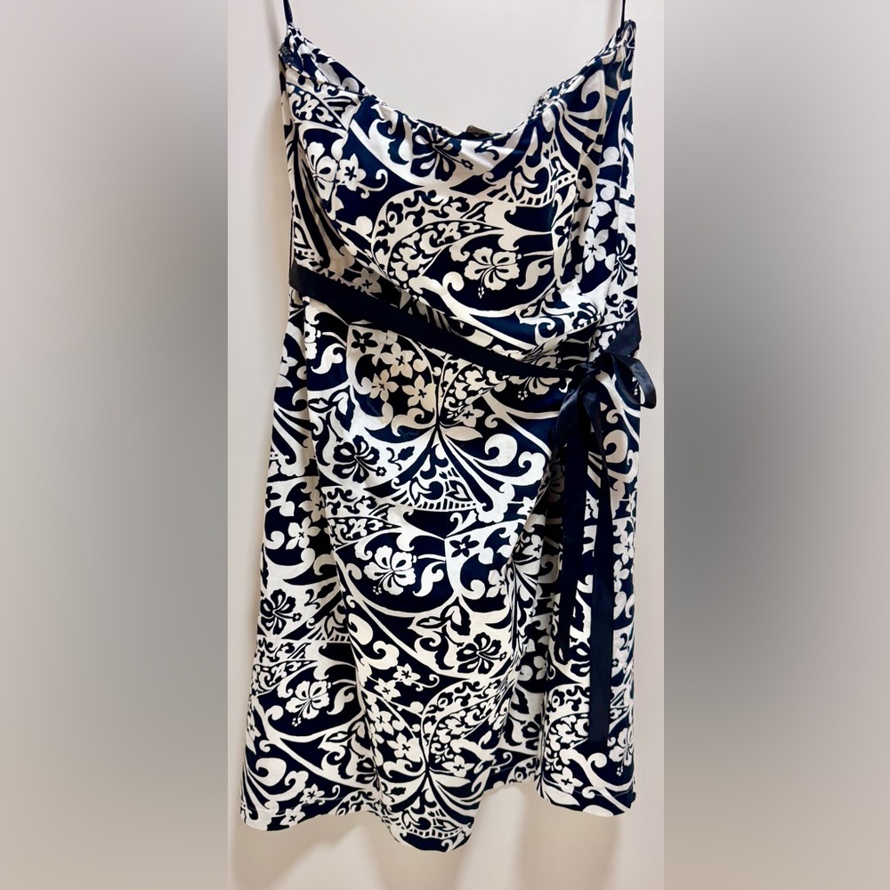 Old Navy Black and White Floral Strapless Dress